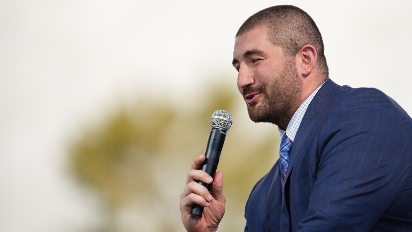 NFLPA elects JC Tretter as its new executive director