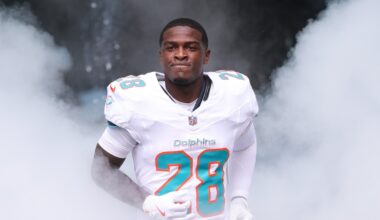 Report: Dolphins tell inquiring teams De'Von Achane is not available