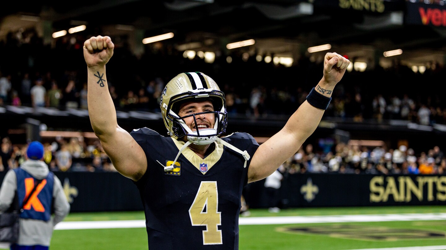 Saints haven't heard about a possible Derek Carr trade