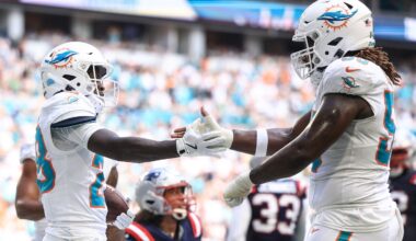 Dolphins restructured RB De'Von Achane, C Aaron Brewer deals to create cap space