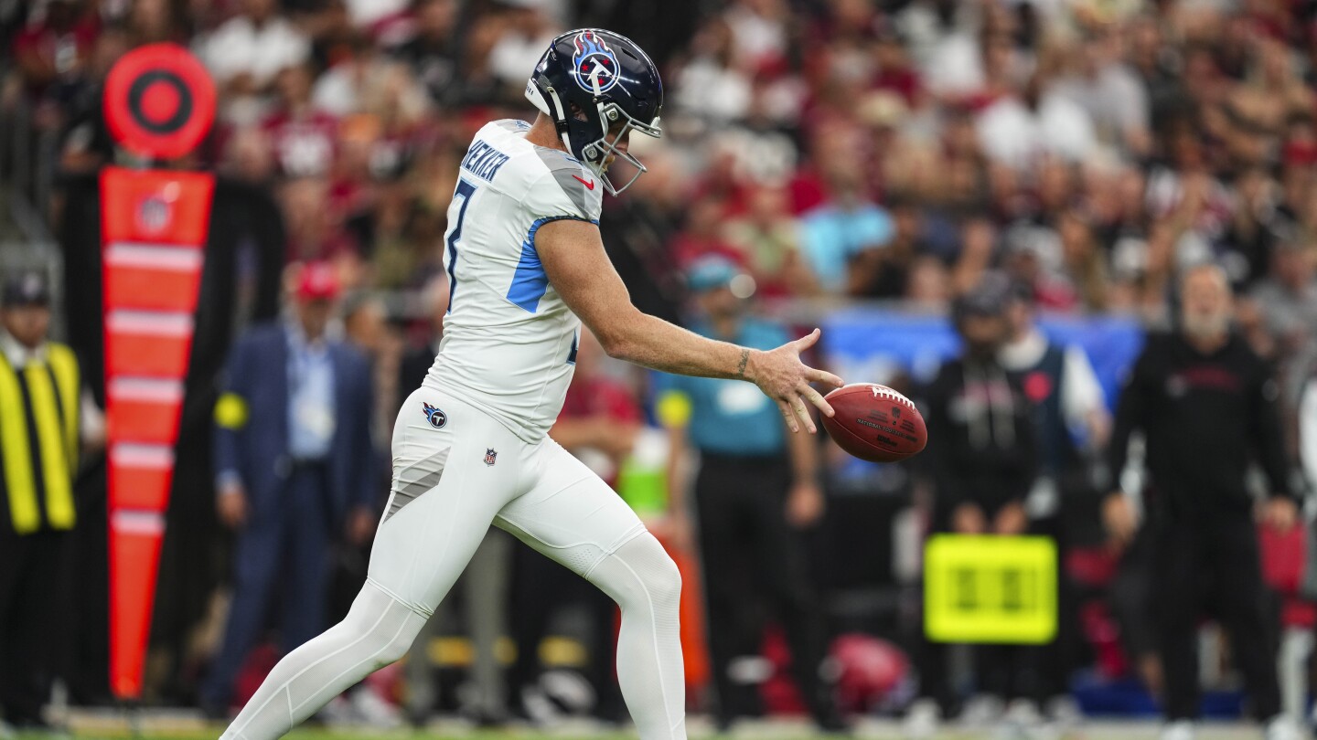 Vikings agree to terms with P Johnny Hekker