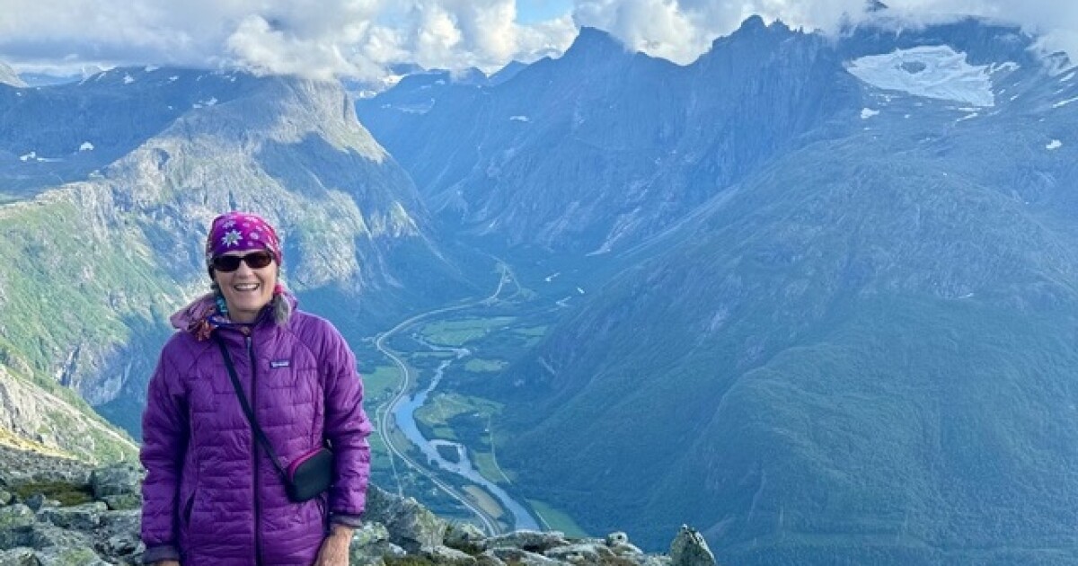 On the brink of death, a woman is saved by a stranger and his family