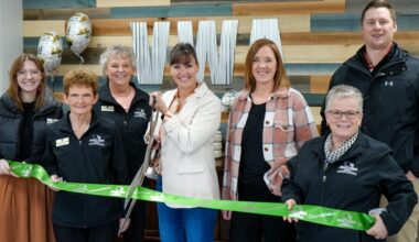 Valley Wealth Advisors Celebrates New Location, Remodel With Ribbon Cutting