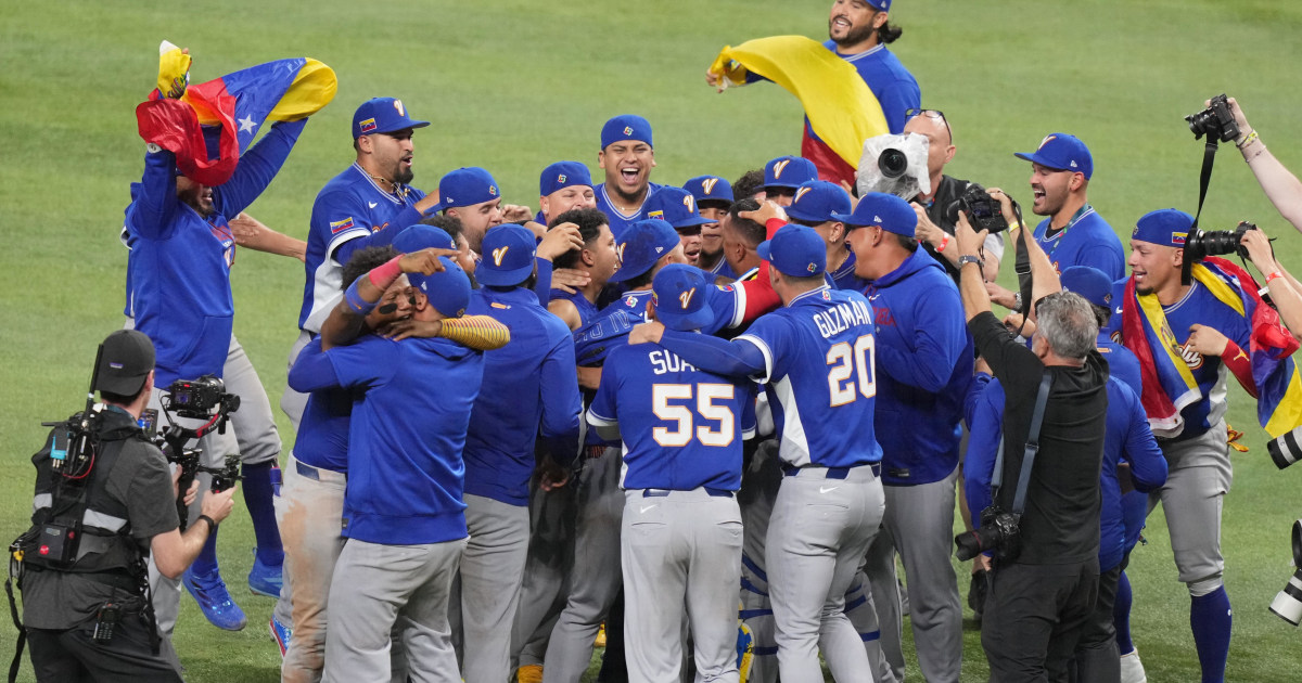Venezuela Beats US 3-2 on Suárez's 9th-Inning Double to Win First World Baseball Classic Title