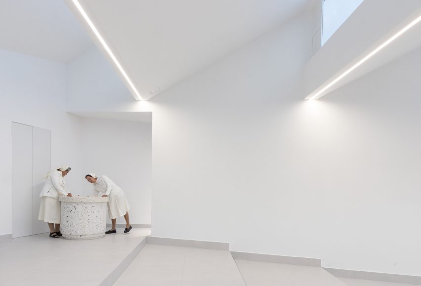 Interior of the Visual Arts Building at the Cardinal Spellman Salesian Bilingual School by Studio Blur