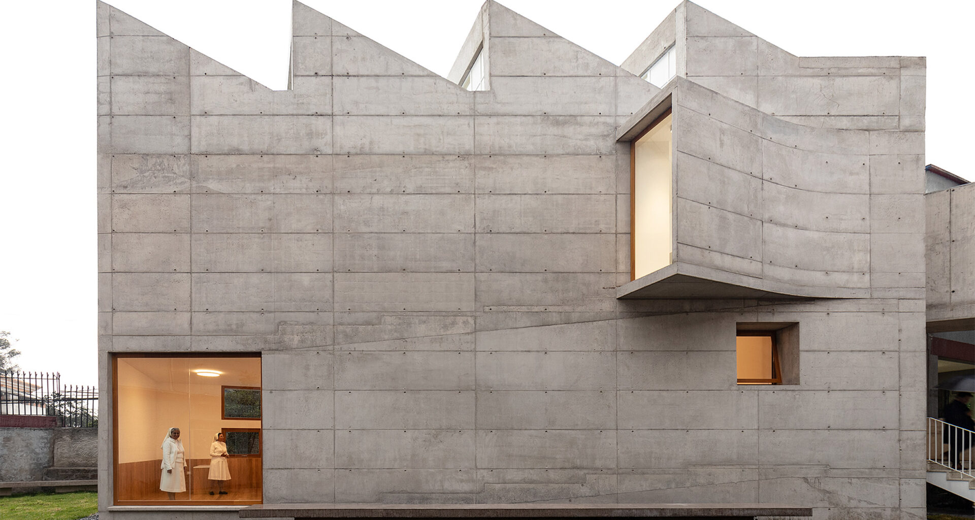 Studio Blur models Quito arts school after Le Corbusier house