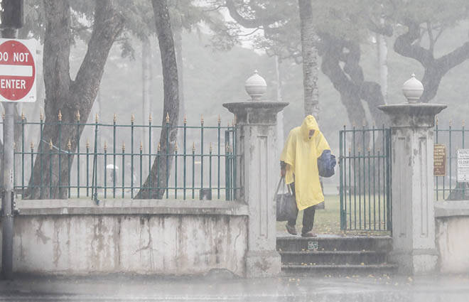 Oahu under flash flood warning as heavy rain slams island