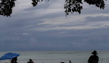 Flash flood warning extended for Maui; Flood advisory covers Oahu