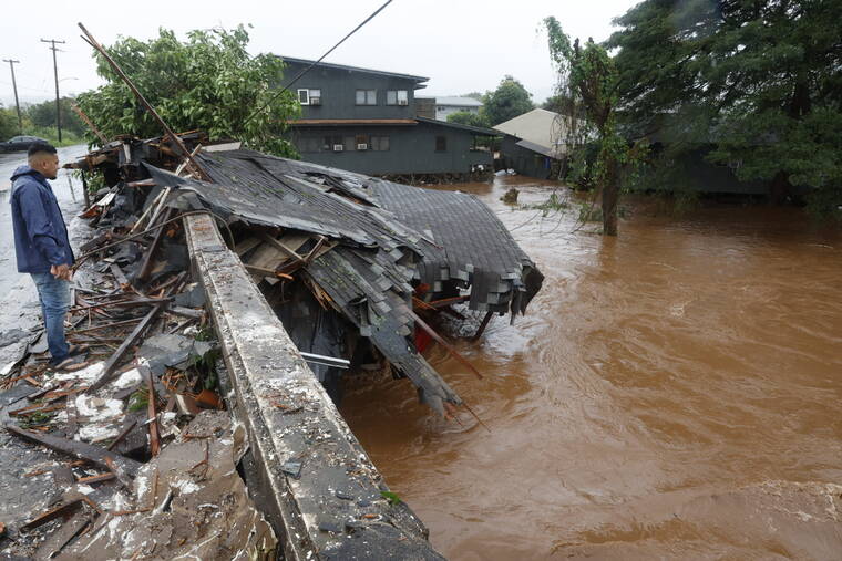 Oahu remains under flash flood warning as threat of heavy rain persists