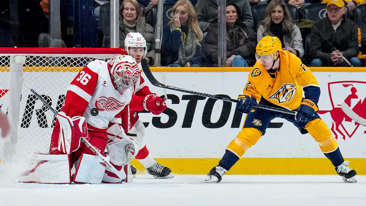 Gibson leaves Red Wings win against Predators with upper-body injury
