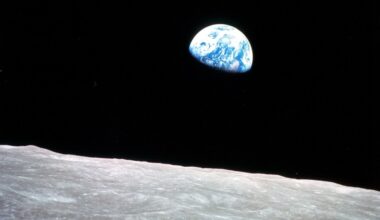 58 Years After ‘Earthrise,’ NASA’s New Moonshot May Rediscover Earth - The New York Times