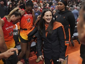 New York Liberty head coach Sandy Brondello talks to the team before the WNBA All-Star basketball game in 2025.