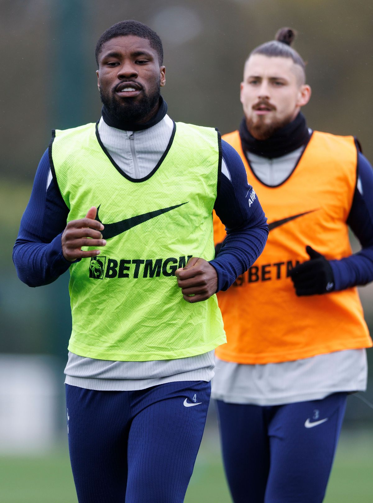Kevin Danso and Radu Dragusin in training