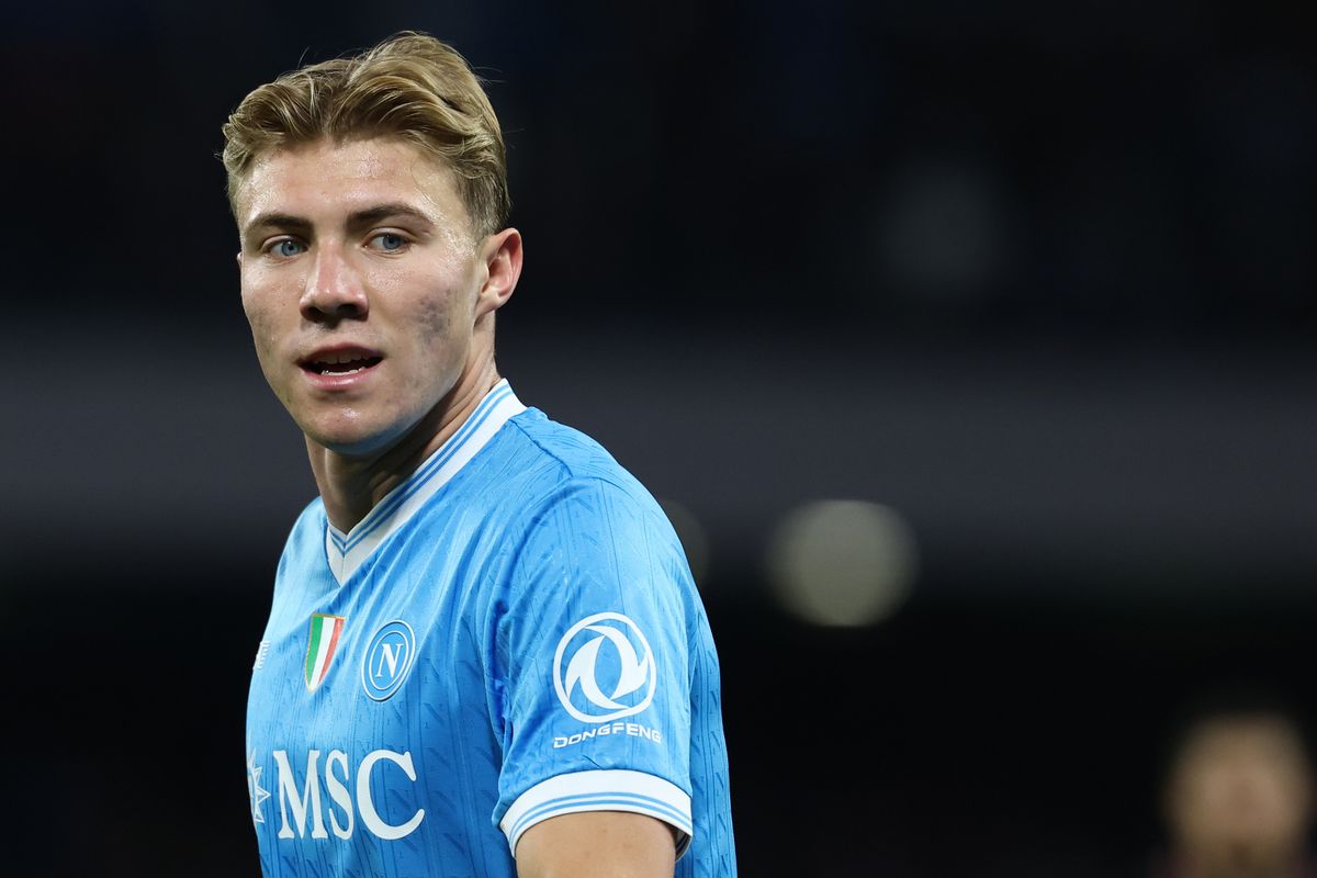 Rasmus Hojlund playing for Napoli