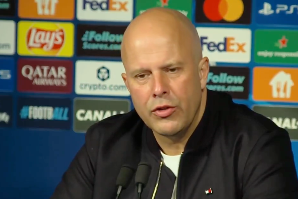 Arne Slot explained why he didn't play Mohamed Salah against Paris-Saint Germain