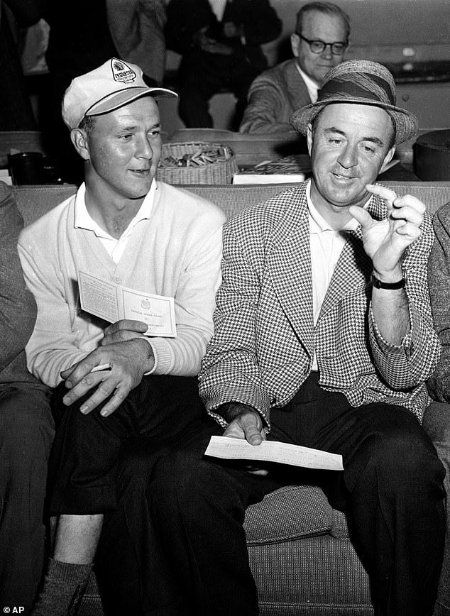 ¿The funny stories were always about Sam Snead (right, pictured with Arnold Palmer after the third round in 1958 when they were tied for the lead)'
