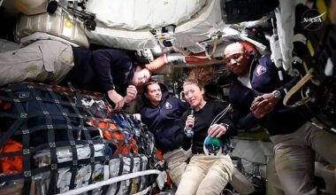 From left to right: Canadian astronaut Jeremy Hansen, NASA astronauts Reid Wiseman, Christina Koch and Victor Glover