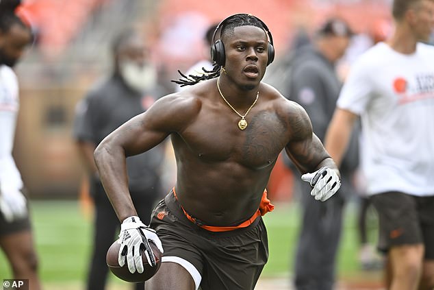 Njoku was reportedly impersonated by Davis, who wore a wig to deceive lenders