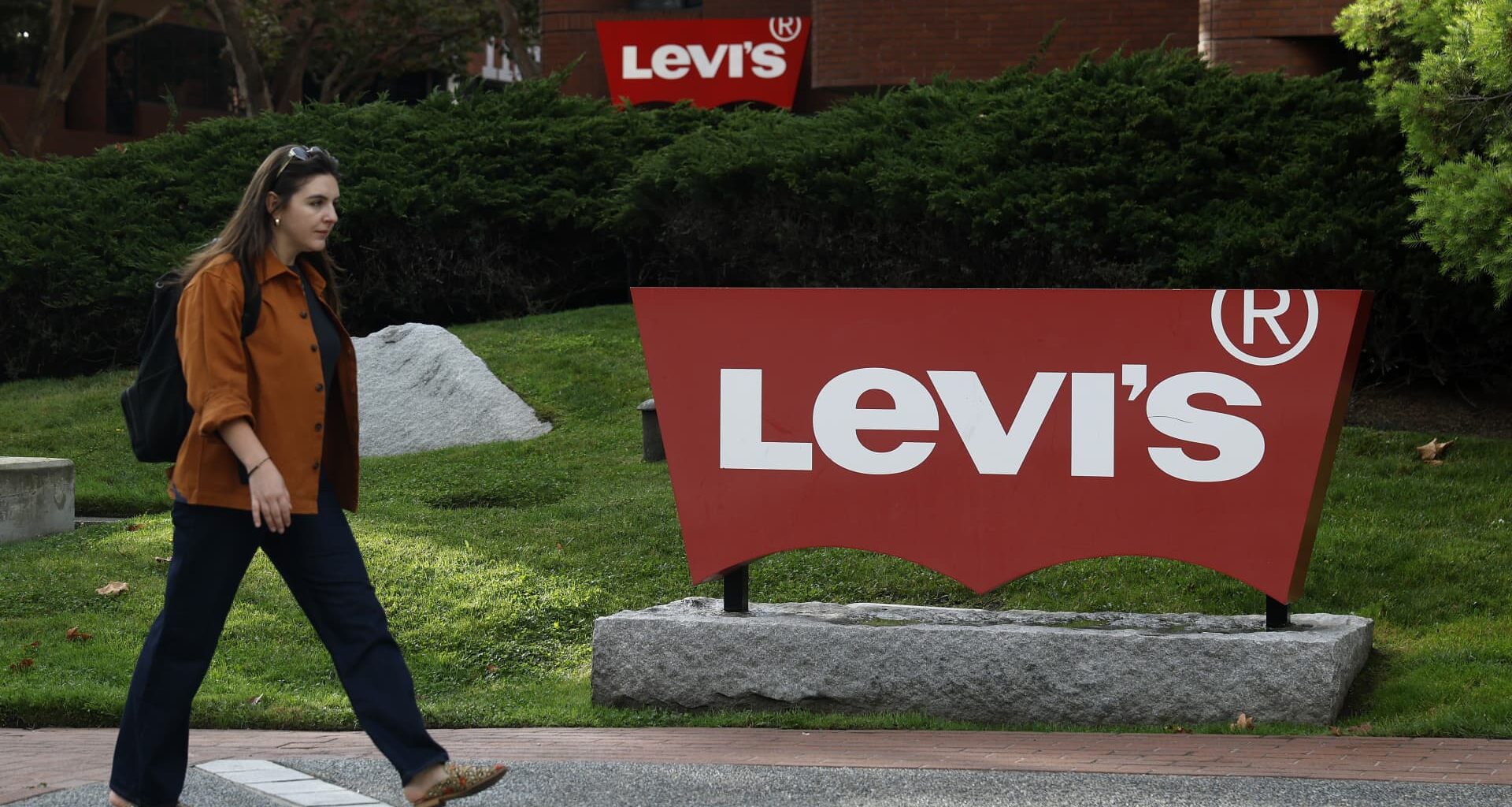 Levi Strauss (LEVI) earnings Q1 2026