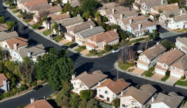 Mortgage rates are rising again, but homebuyers are trickling back