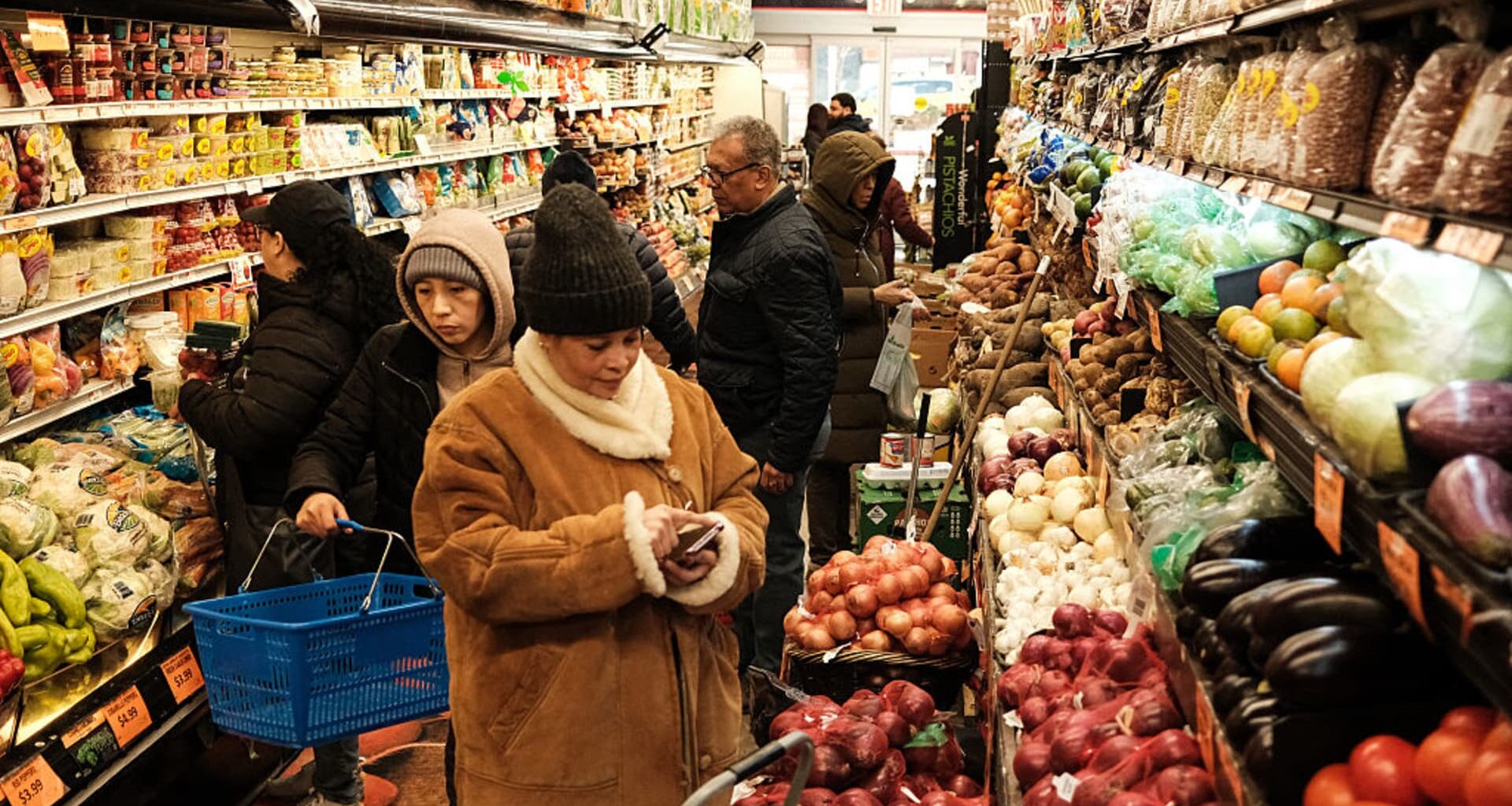 Wholesale prices rose 0.5% in March, much less than expected despite war impact