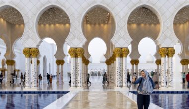 Damage done by war to Gulf economy is growing