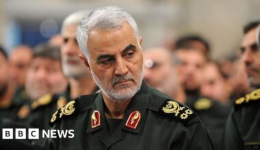 US arrests relatives of deceased Iranian ​general Qasem ​Soleimani - BBC