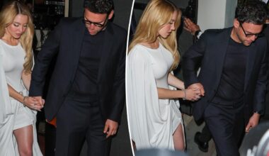 Sydney Sweeney packs on the PDA with Scooter Braun at 'Euphoria' Season 3 premiere