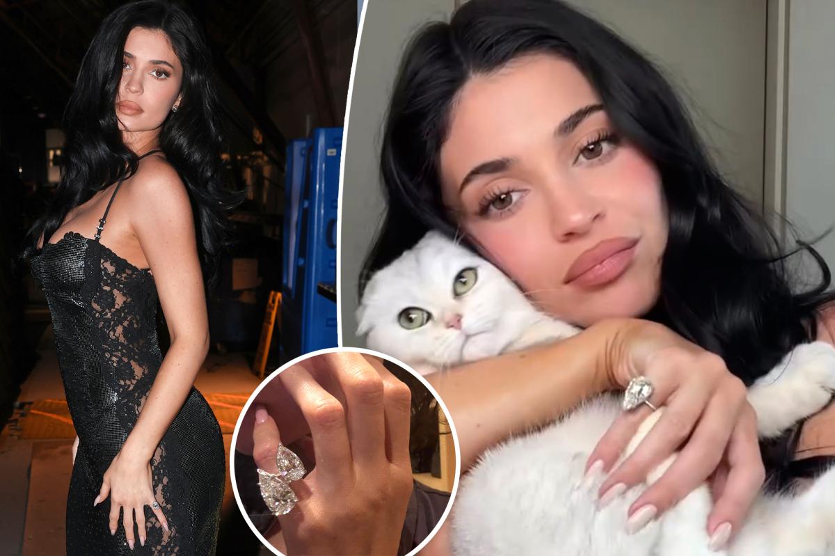 See Kylie Jenner's enormous pear-shaped diamond pinky ring stack