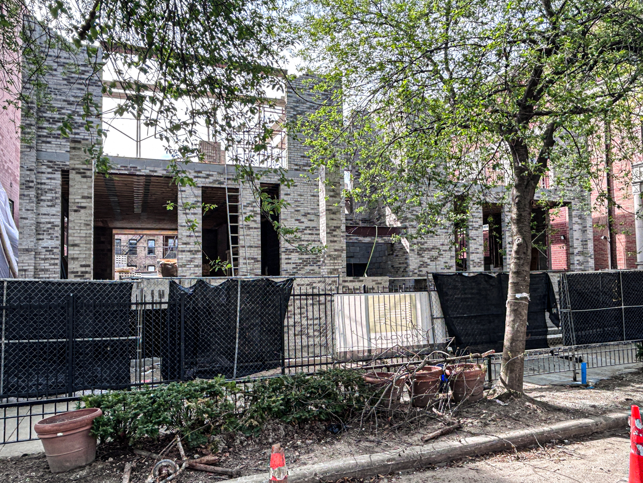 1658 North Burling Street construction