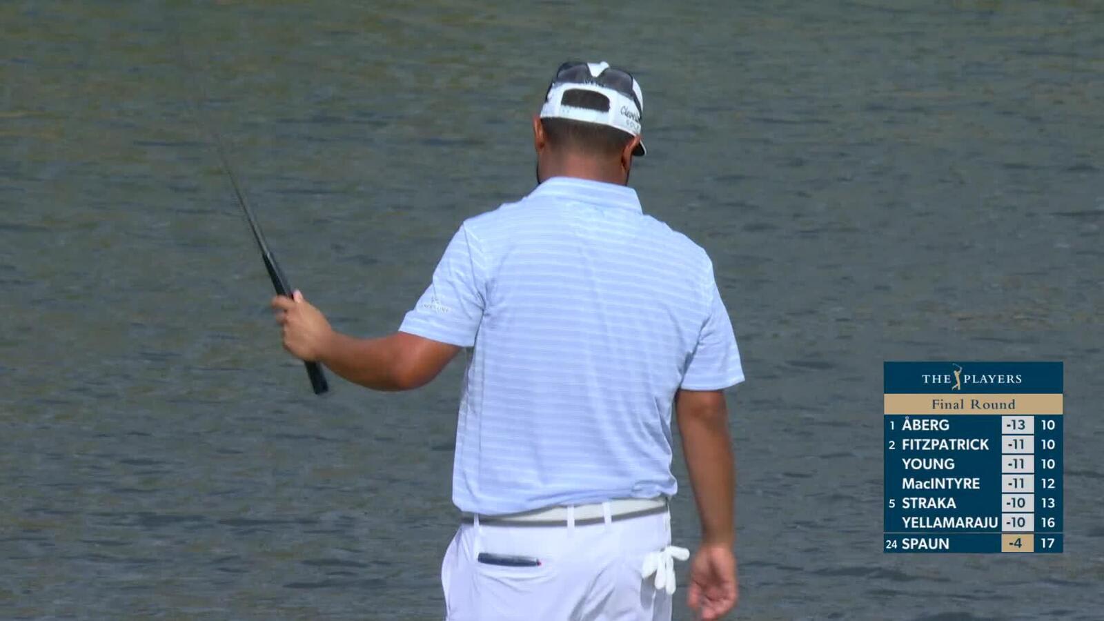 J.J. Spaun pours in 32-foot birdie putt on No. 17 at THE PLAYERS