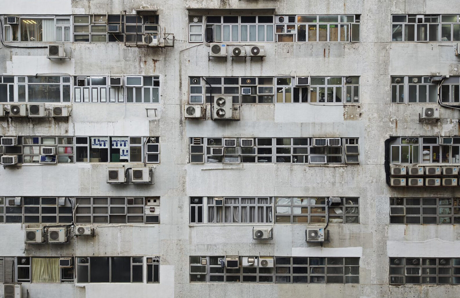 Designed Comfort, Purchased Comfort: Passive Design and Air Conditioning in Hong Kong