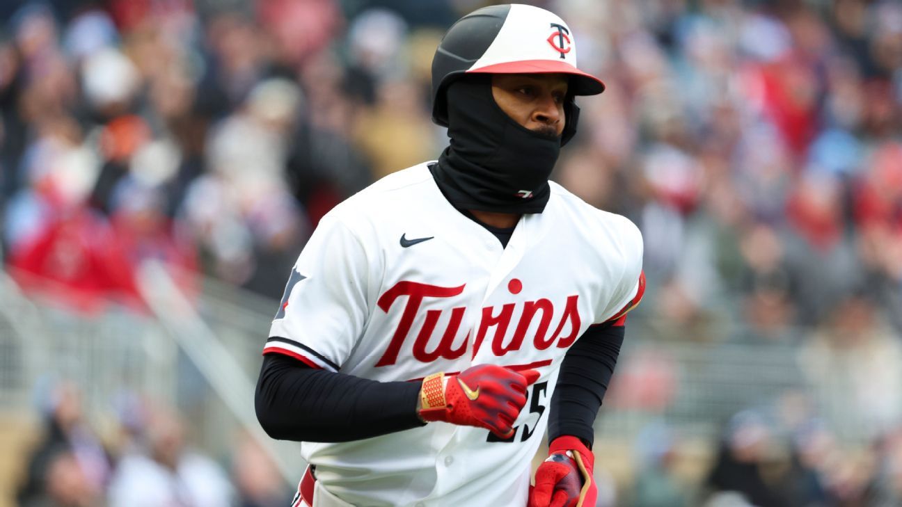 Byron Buxton has right forearm contusion, X-rays negative