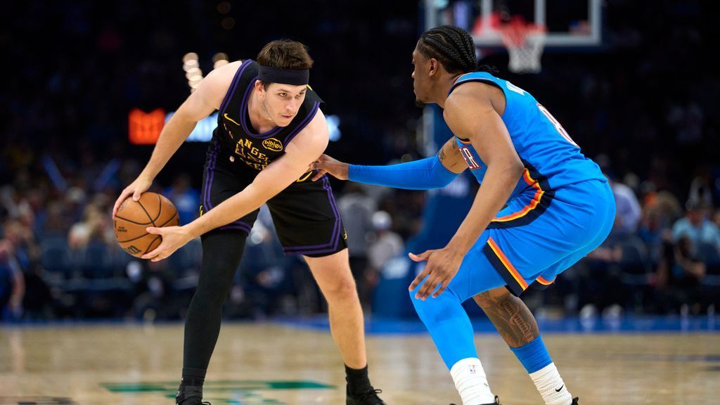 Lakers' Austin Reaves questionable vs. Mavericks on Sunday