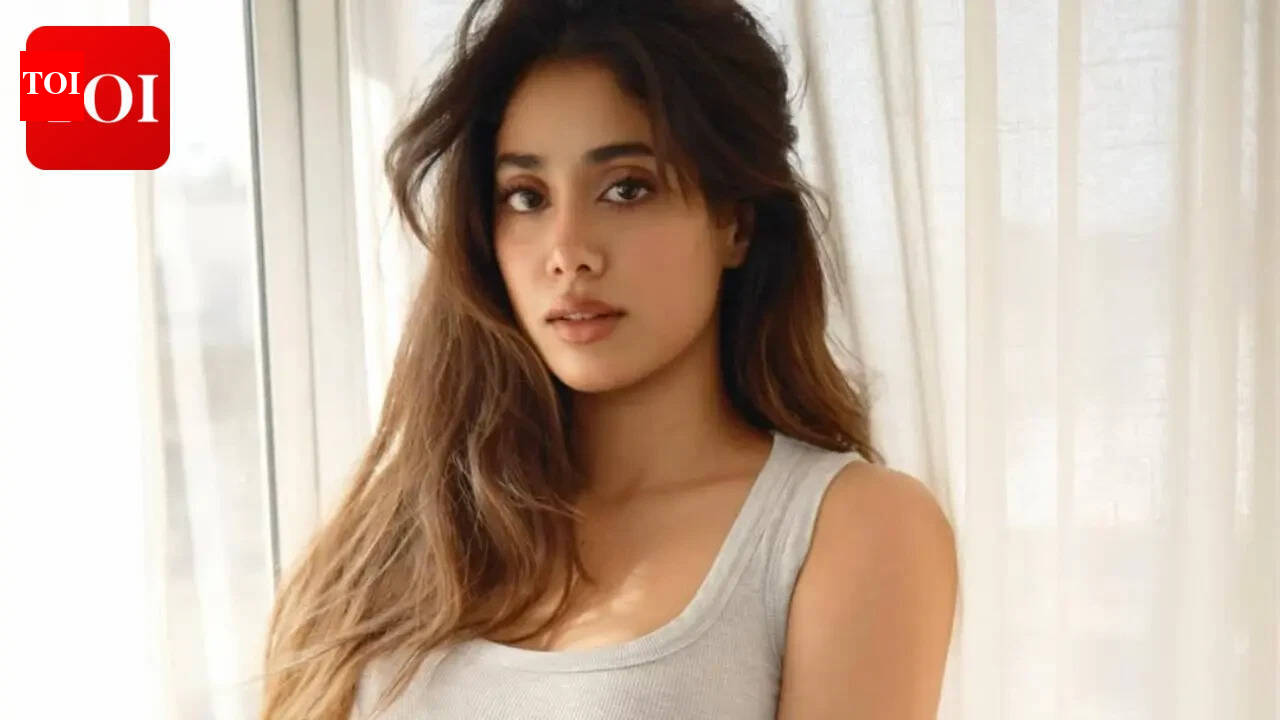 Janhvi Kapoor recalls seeing her morphed image on a porn site at 15; confronts paps for ‘zooming into a woman’s body’ | Hindi Movie News