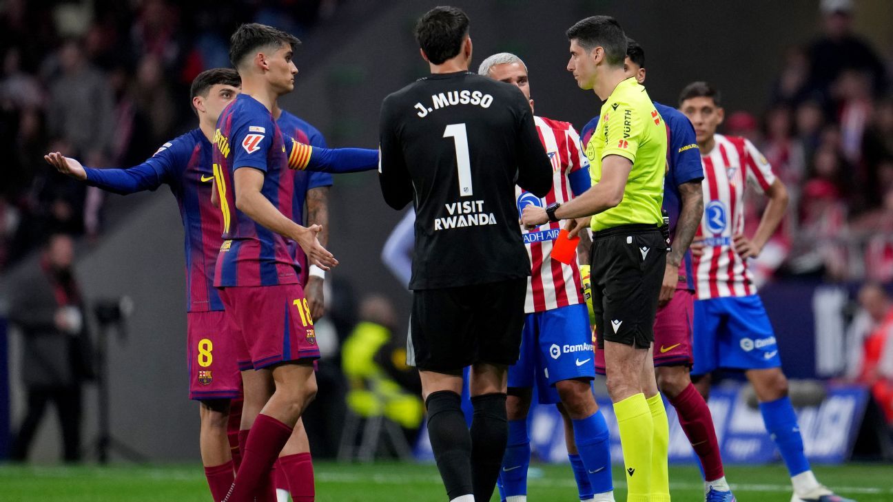 Atlético Madrid rue VAR 'mistake' to overturn Barcelona red card