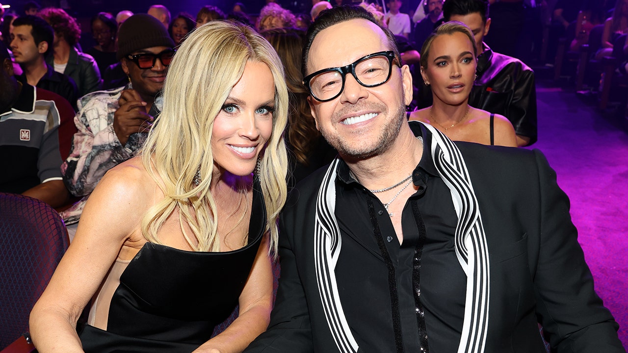 Donnie Wahlberg and Jenny McCarthy say date nights now include 'The Chosen'