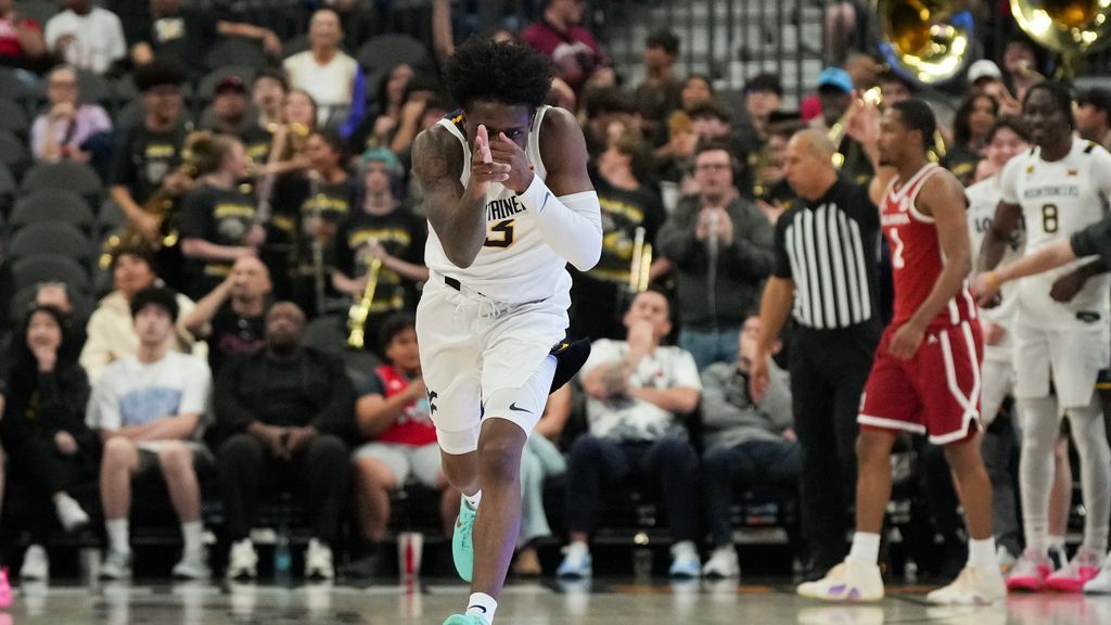 Huff scores 3 as West Virginia tops Oklahoma for CBC title