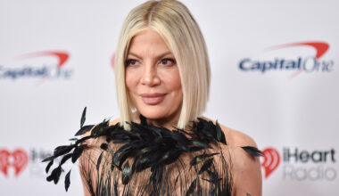 'Beverly Hills, 90210' star Tori Spelling and several children involved in car crash in Temecula, California, authorities say