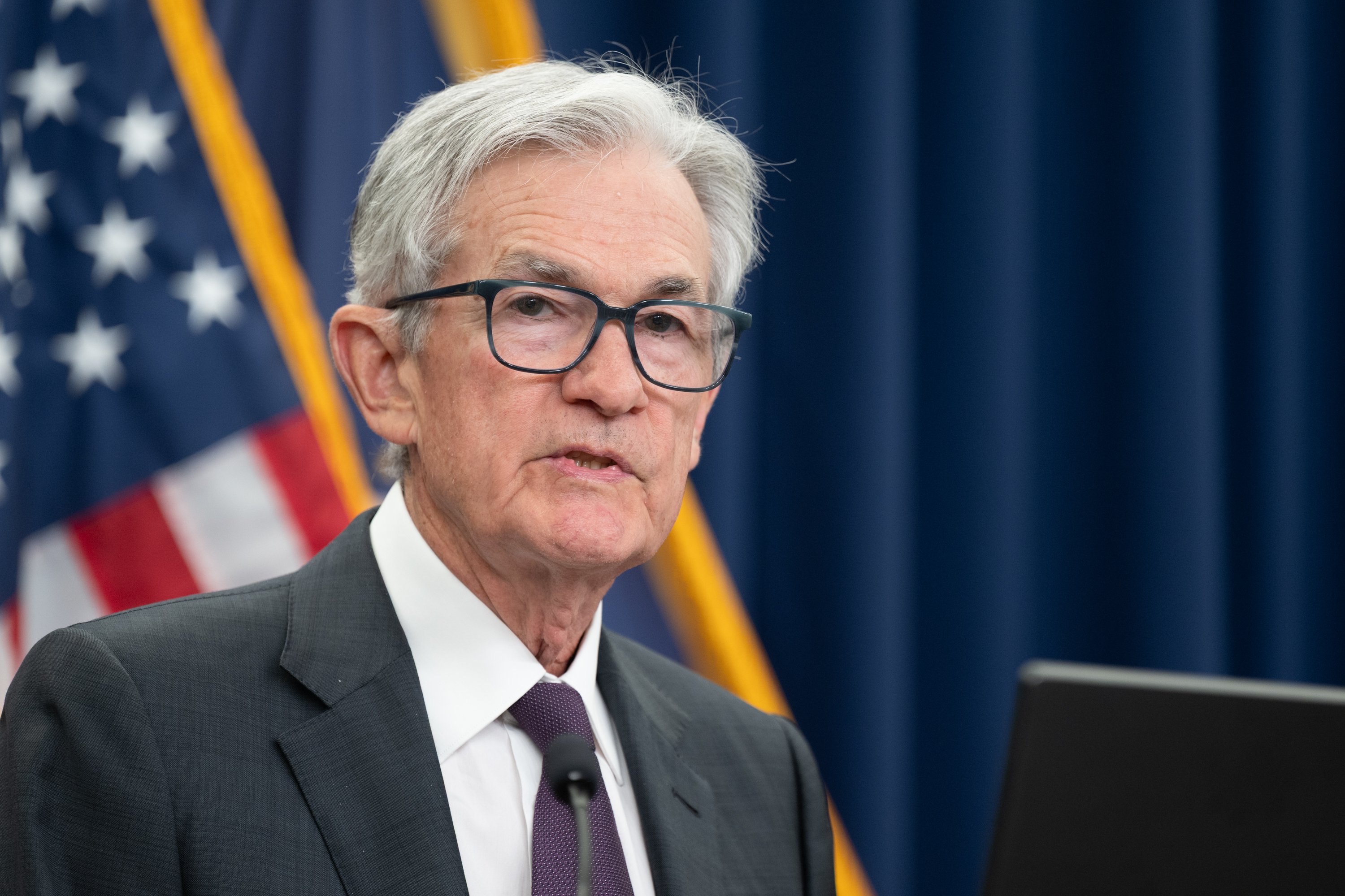 Jerome Powell fielding questions from reporters following a Federal Open Market Committee meeting.