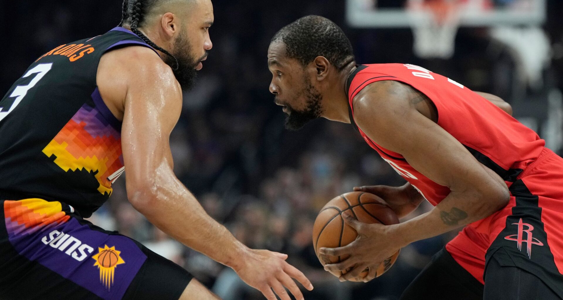 Kevin Durant scores 24 in his return to Phoenix, leads the Rockets past the Suns 119-105