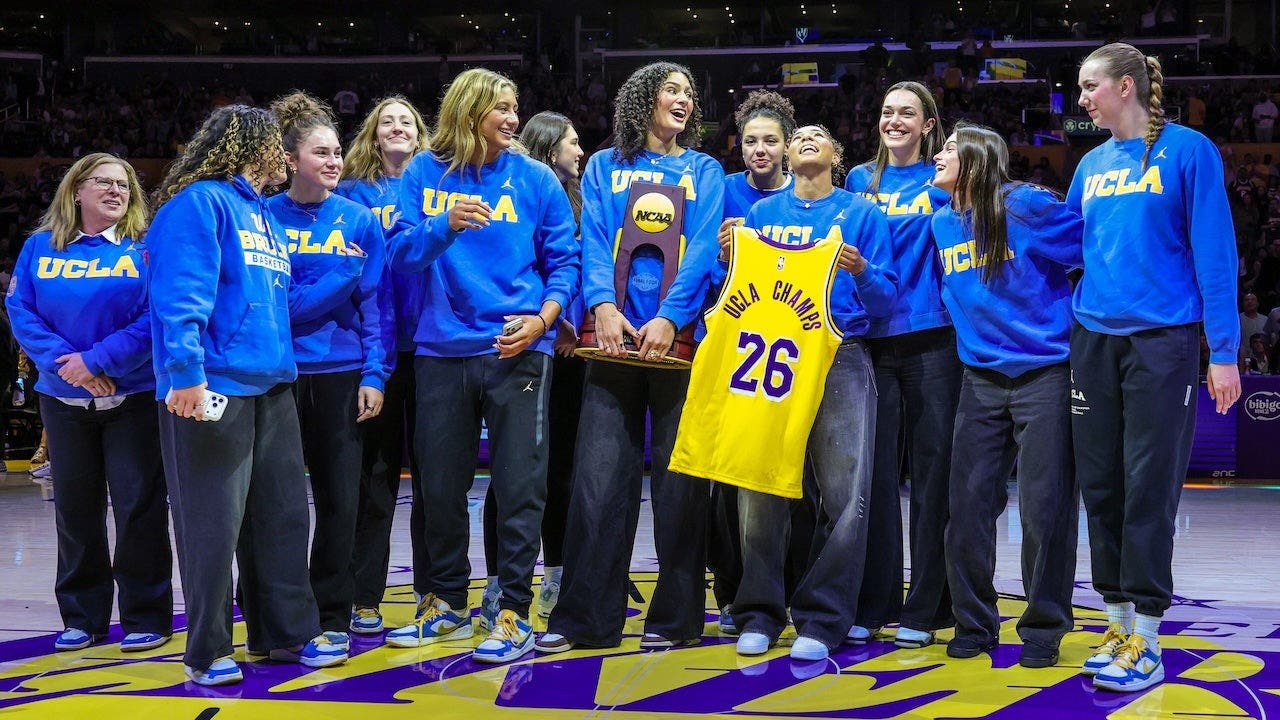 Jimmy Kimmel gives UCLA women's basketball champs fake trophy to hand to Trump