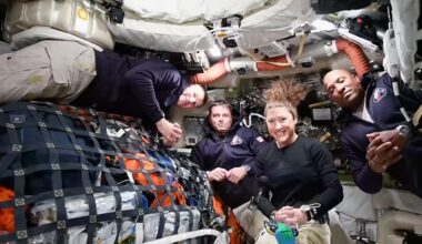 Artemis II crew closes in on Earth as mission ends with Pacific splashdown and more top headlines