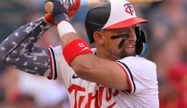 Twins' Lewis (knee), Laweryson (forearm) headed to IL