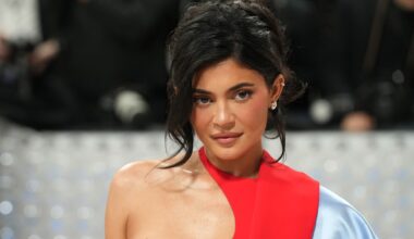 Kylie Jenner dances in face mask, Justin Bieber shirt ahead of Coachella