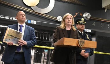 Grand Central stabbing: Police fatally shoot suspect who stabbed 3 people