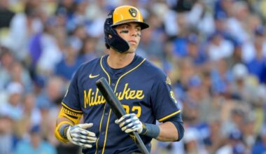 Christian Yelich exits Brewers' game with hamstring tightness