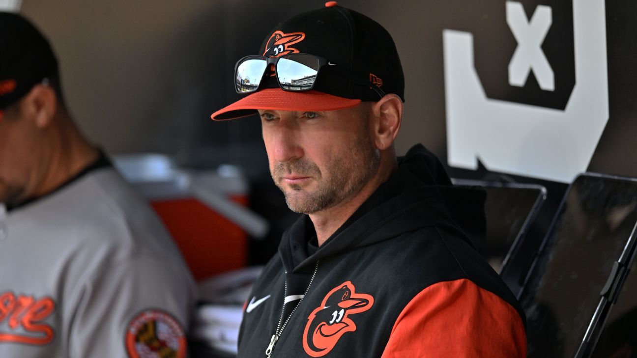 Orioles manager Craig Albernaz OK after line drive to face