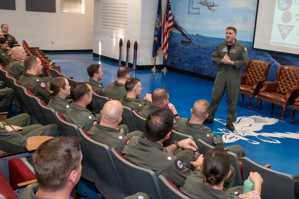 Patrol and Reconnaissance Squadron (VP) 30 Hosts CAG/NARG
