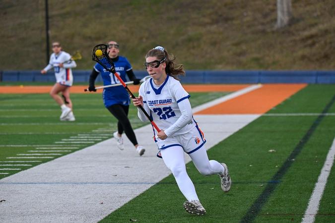 Bears stay red hot with big win at Clark